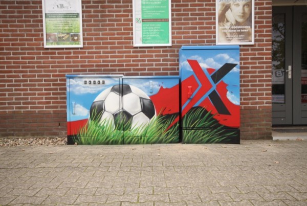 Electricity cabinets as street art in Zetten.