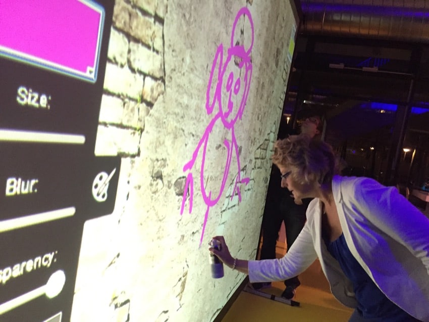 Digital graffiti as creative entertainment in Rotterdam