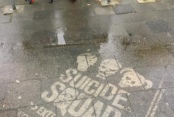 Suicide Squad reverse graffiti campagne