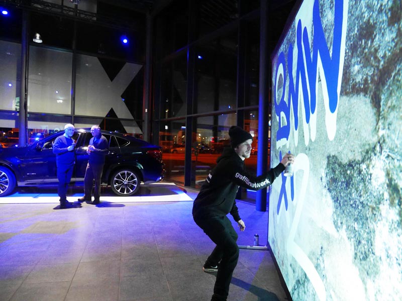 Digital graffiti BMW X2