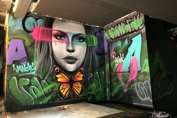Murales de arte callejero en el club Vandal de Rotterdam