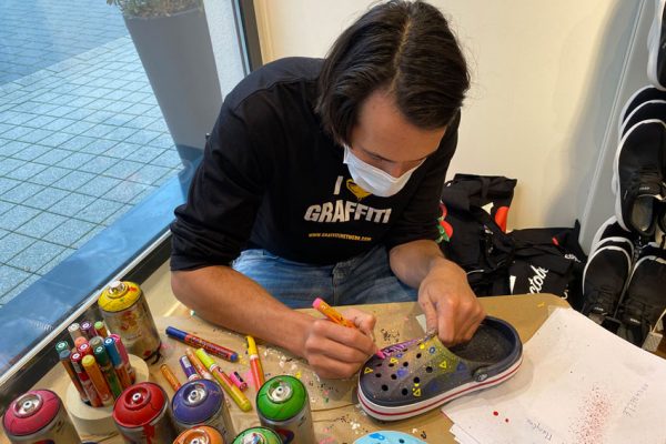 In-store live art for Crocs