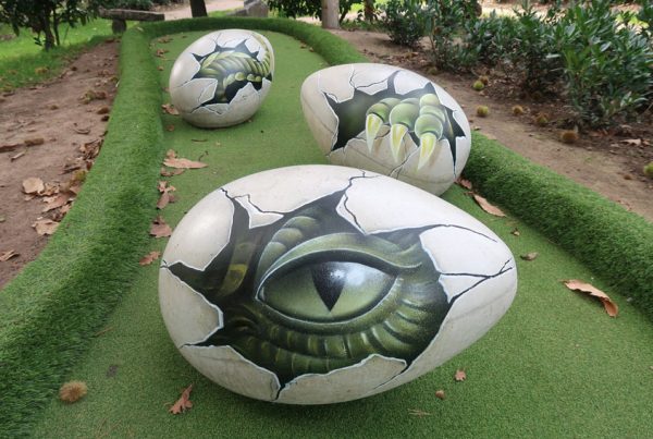 Decoration 3D eggs mini golf course