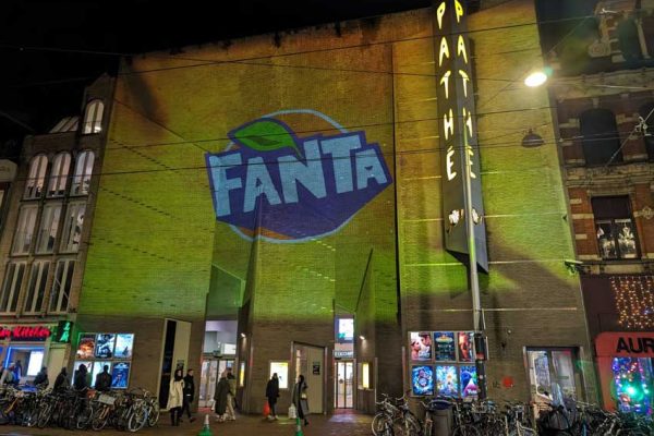 Beamvertising campagne Fanta in Amsterdam