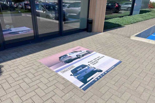 Volvo straatstickers bij Rutten Kempen