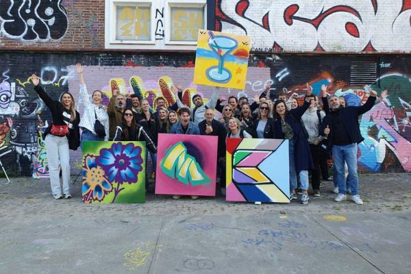 Graffiti spuiten bij NDSM met DPG media