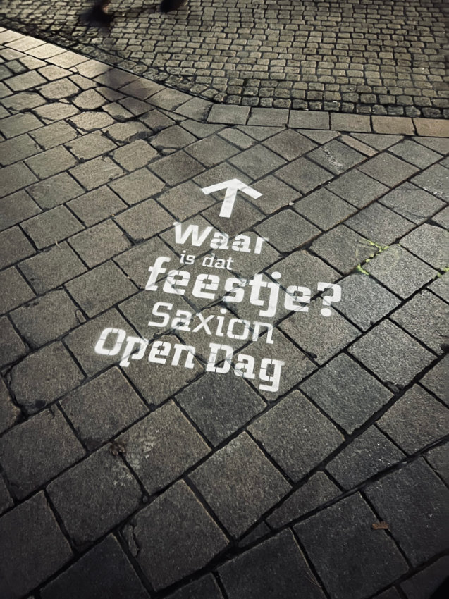 Tijdelijke straatreclame Saxion open dag