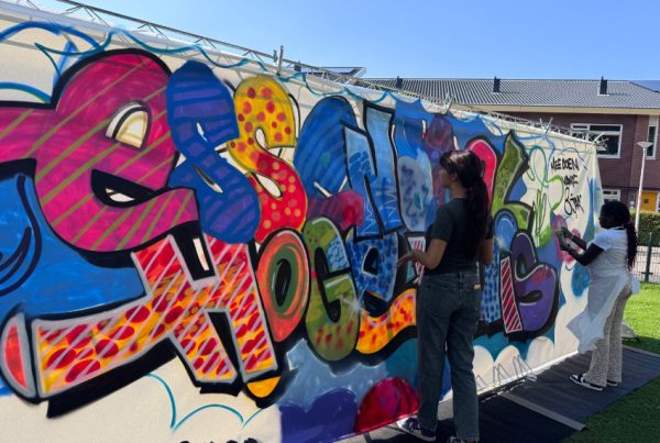 Graffiti tijdens buurtfeest Rozenburg