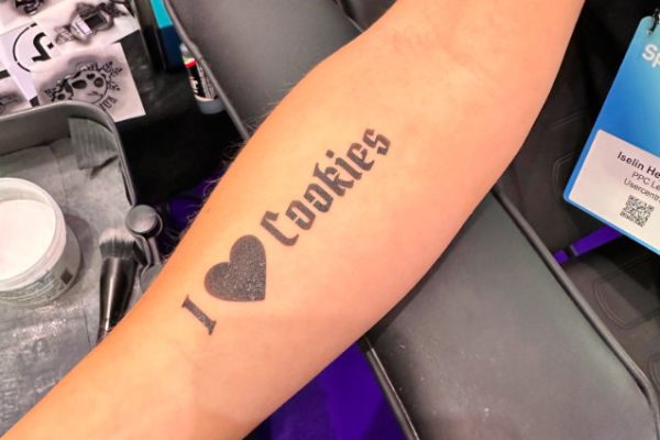 Semmtech airbrush tattoos tijdens conferentie