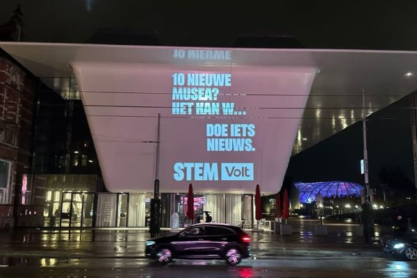 Volt wildbeam campagne in Amsterdam