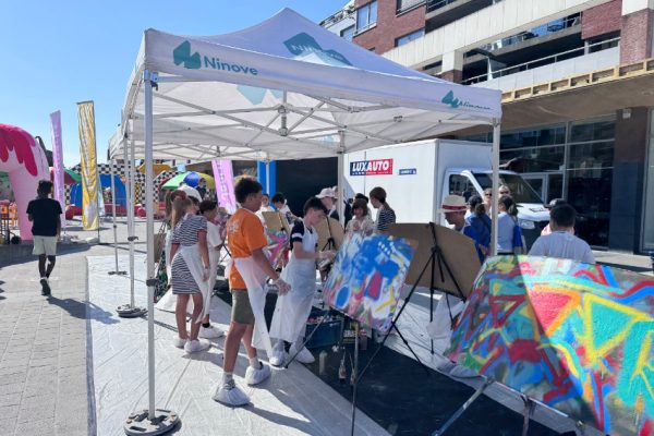 Graffiti spuiten tijdens jaarmarkt Ninove