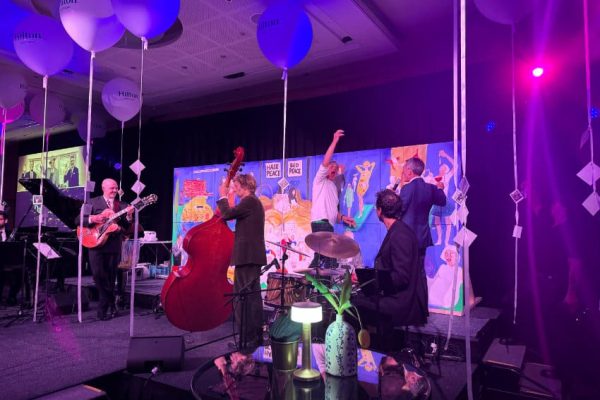 Livepainting op pixelwall Hilton Amsterdam