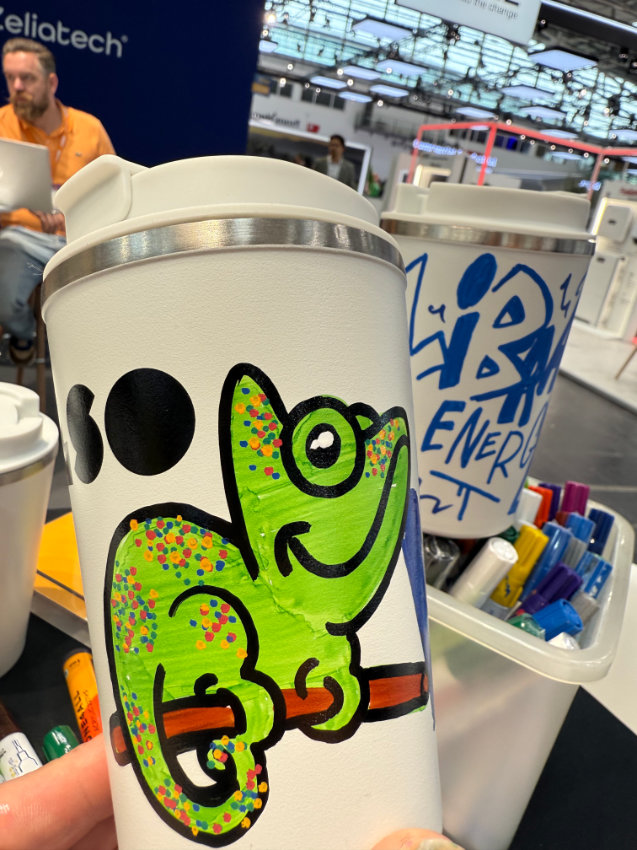 Customizen tijdens beurs voor ALSO