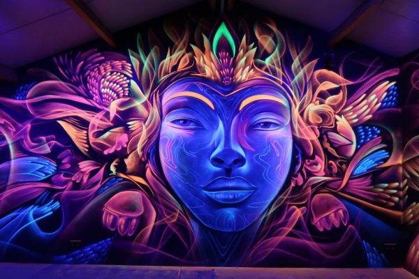 Blacklight murals SOS glowgolf